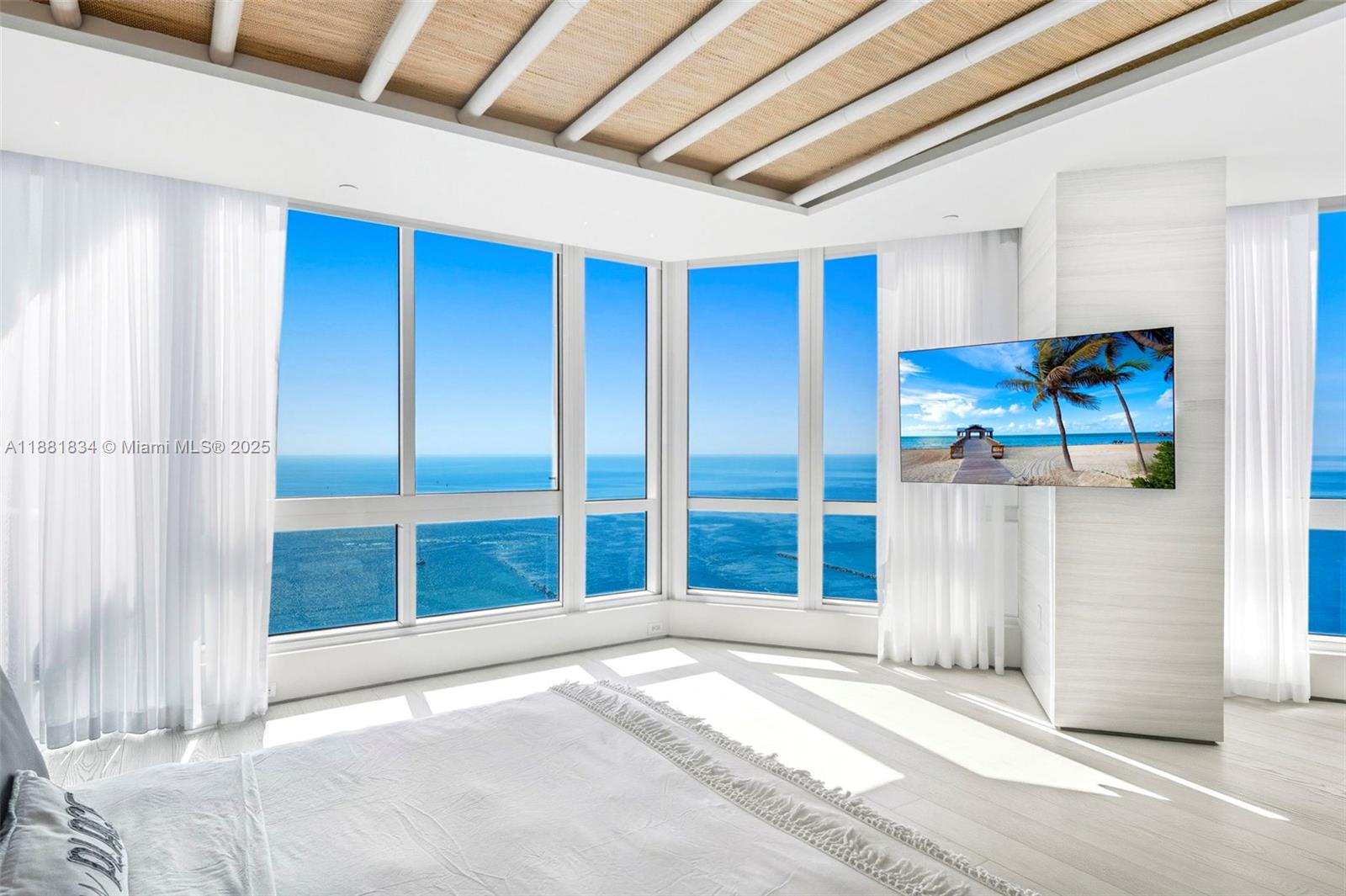 100 S Pointe Dr #3803 Miami Beach, FL 33139 100 S Pointe Dr #3803 Miami Beach, FL 33139