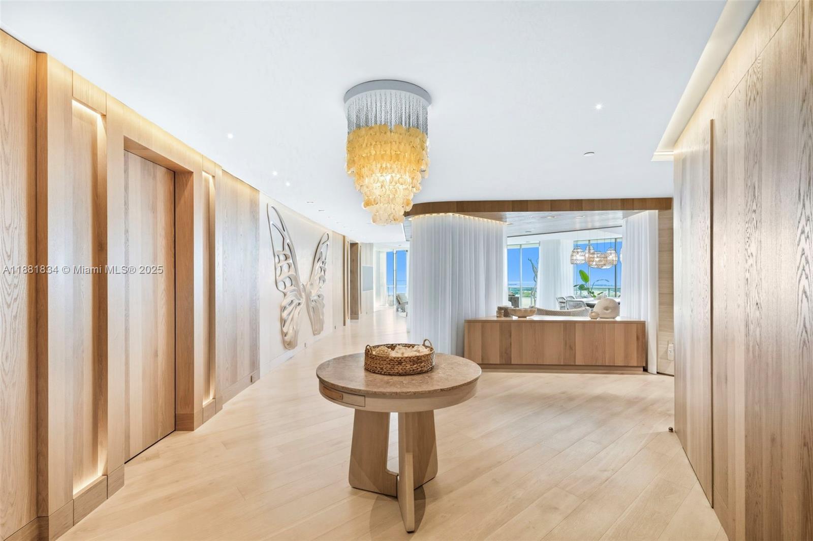 100 S Pointe Dr #3803 Miami Beach, FL 33139 100 S Pointe Dr #3803 Miami Beach, FL 33139