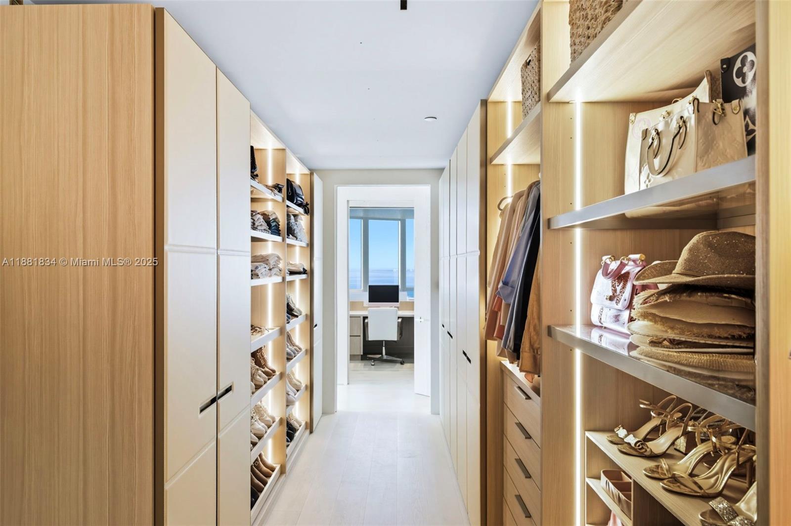 100 S Pointe Dr #3803 Miami Beach, FL 33139 100 S Pointe Dr #3803 Miami Beach, FL 33139