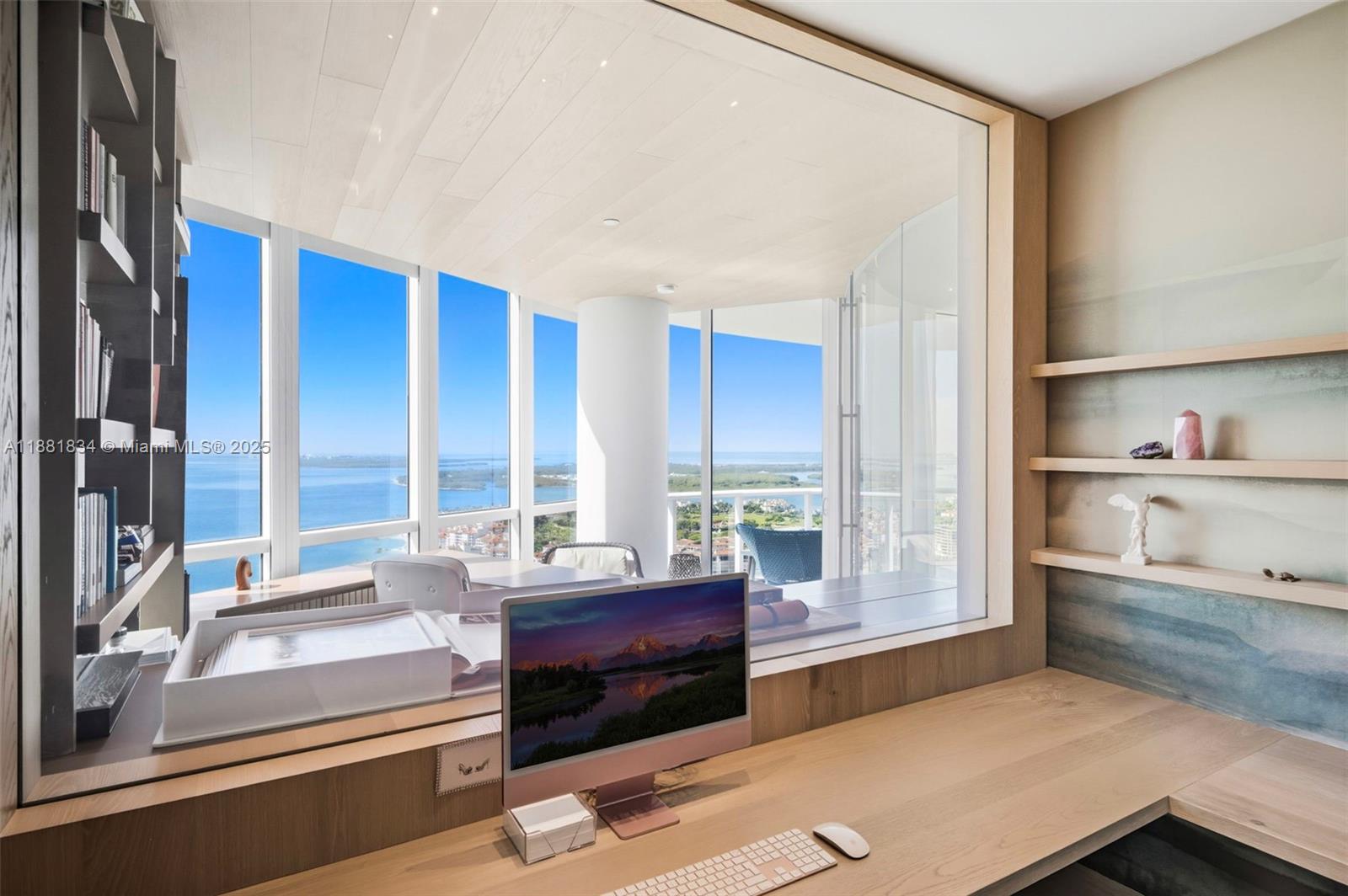 100 S Pointe Dr #3803 Miami Beach, FL 33139 100 S Pointe Dr #3803 Miami Beach, FL 33139