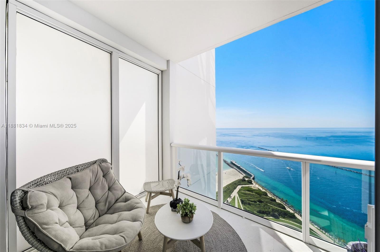 100 S Pointe Dr #3803 Miami Beach, FL 33139 100 S Pointe Dr #3803 Miami Beach, FL 33139