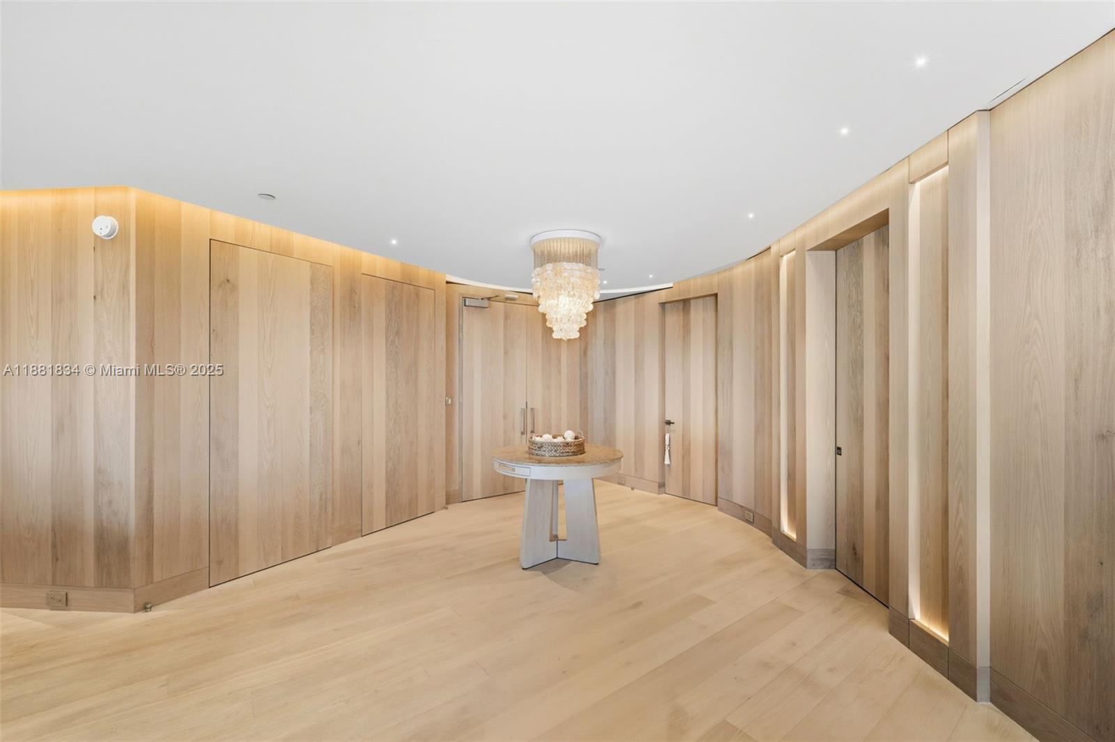 100 S Pointe Dr #3803 Miami Beach, FL 33139 100 S Pointe Dr #3803 Miami Beach, FL 33139