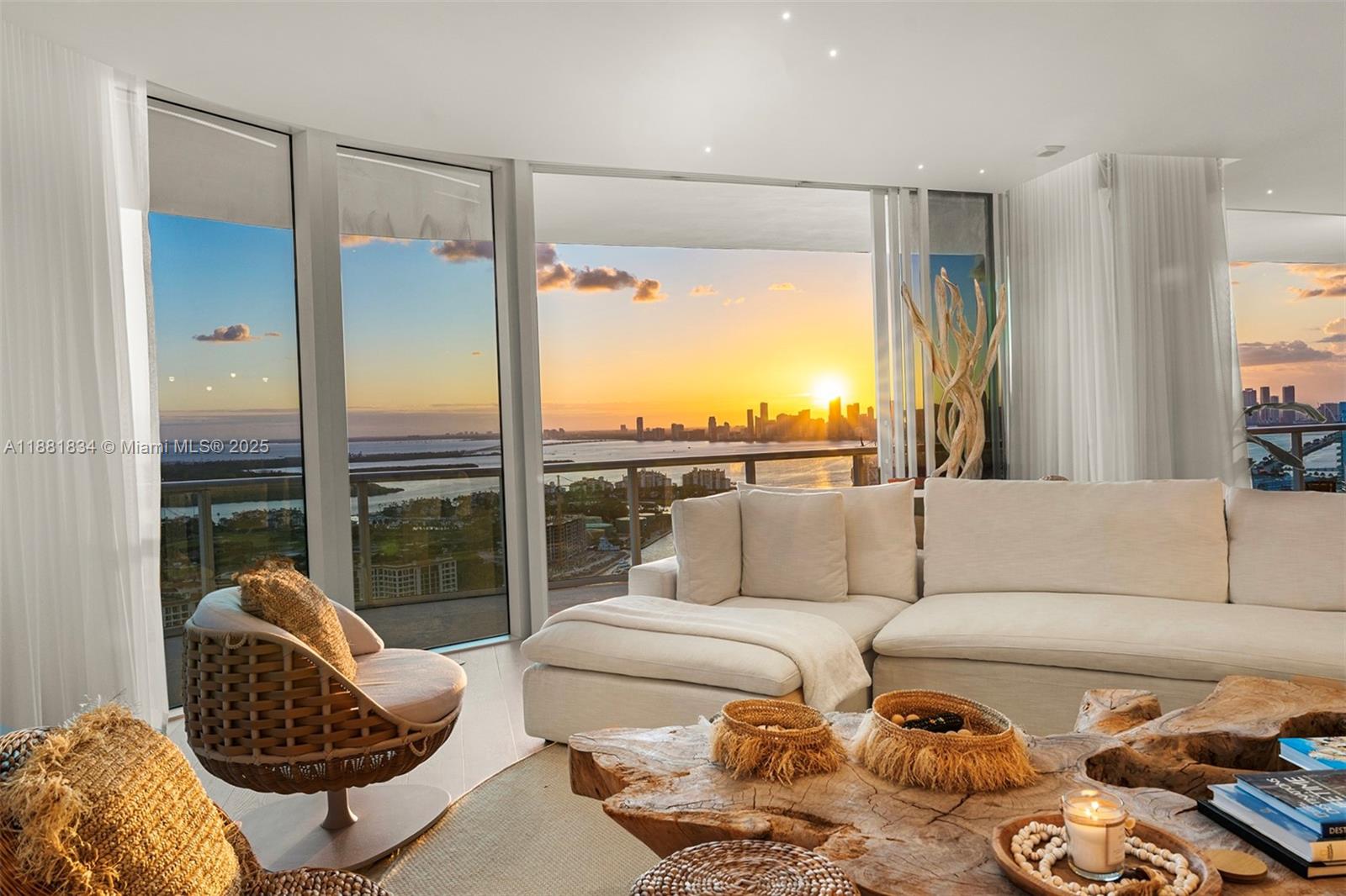 100 S Pointe Dr #3803 Miami Beach, FL 33139 100 S Pointe Dr #3803 Miami Beach, FL 33139