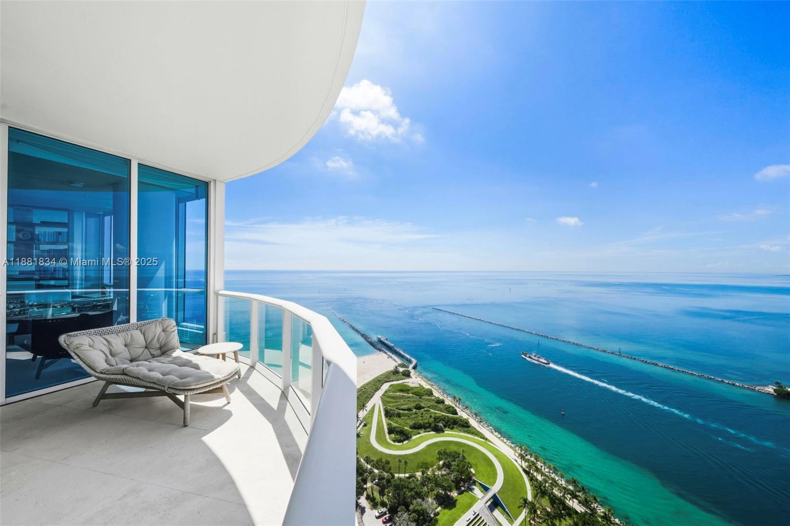 100 S Pointe Dr #3803 Miami Beach, FL 33139 100 S Pointe Dr #3803 Miami Beach, FL 33139