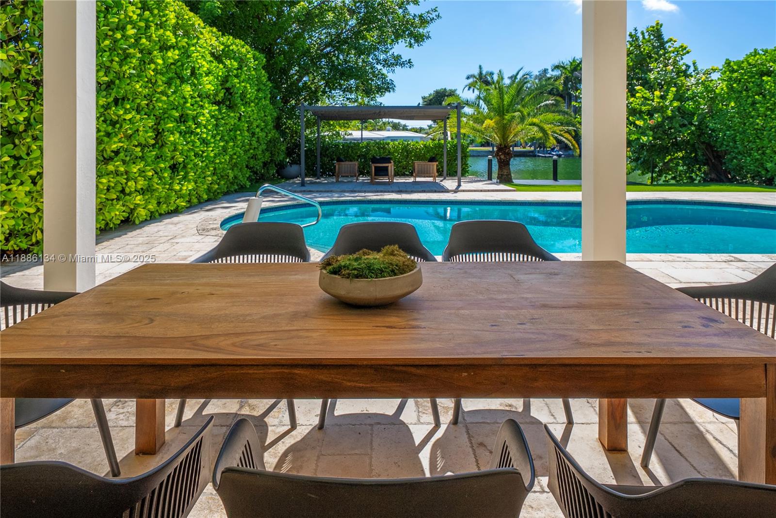 410 S Shore Dr Miami Beach, FL 33141 410 S Shore Dr Miami Beach, FL 33141