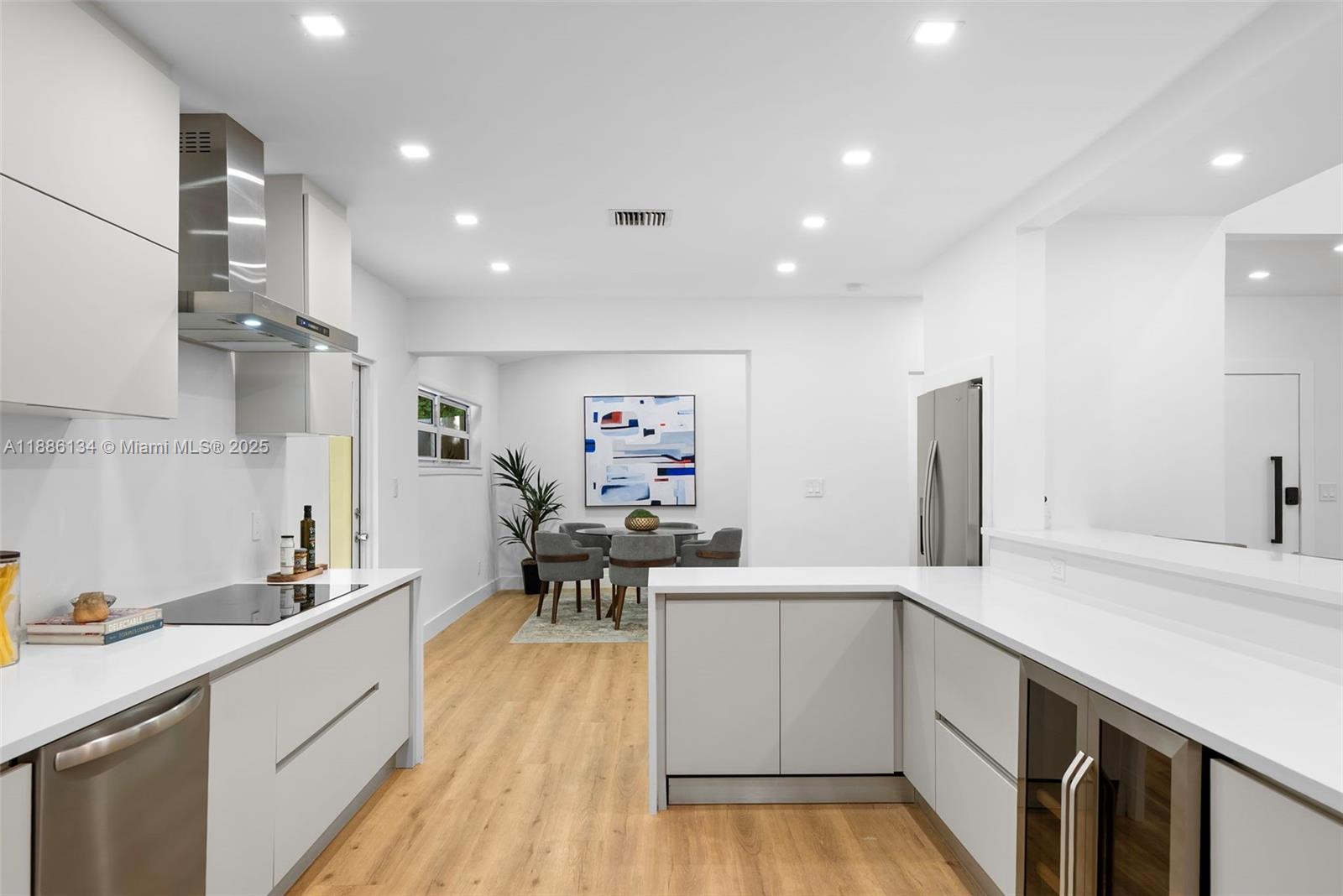410 S Shore Dr Miami Beach, FL 33141 410 S Shore Dr Miami Beach, FL 33141