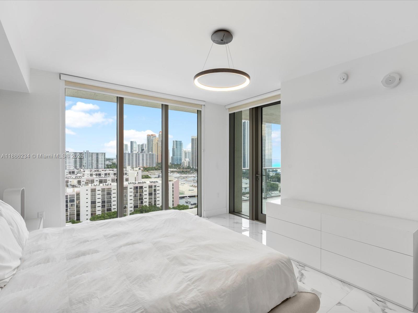 image Parque Towers Condo13