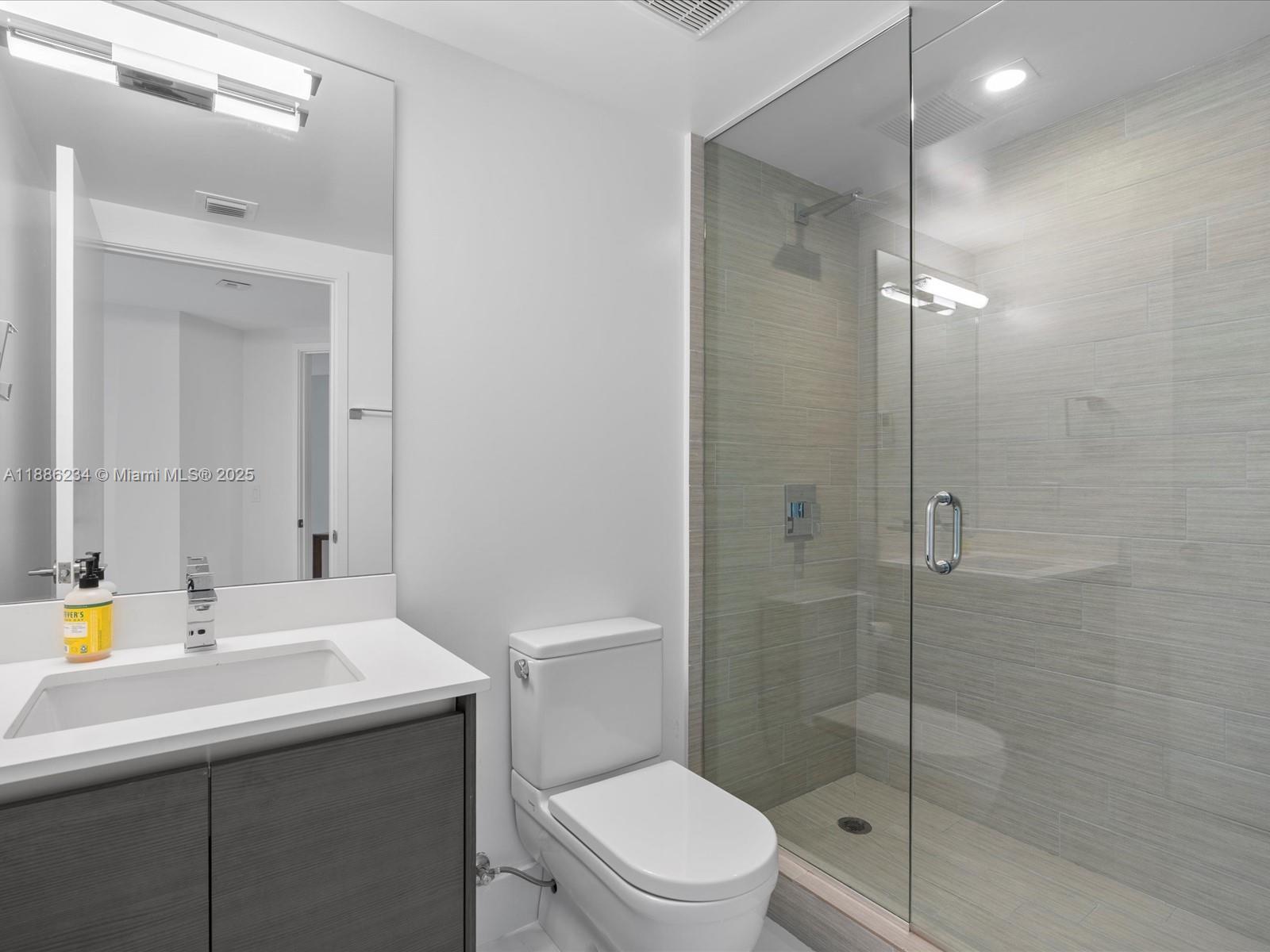 image Parque Towers Condo22