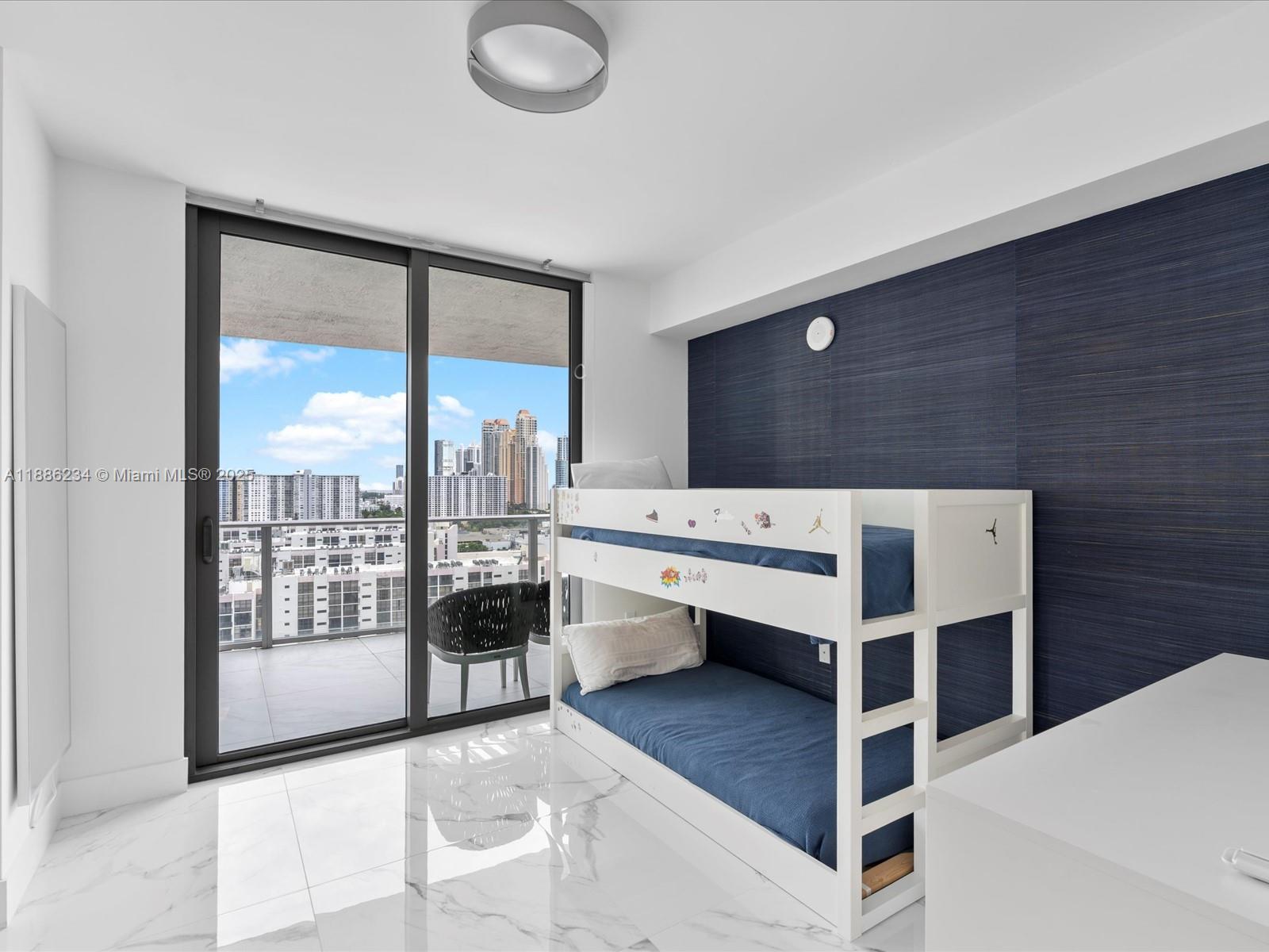 image Parque Towers Condo25