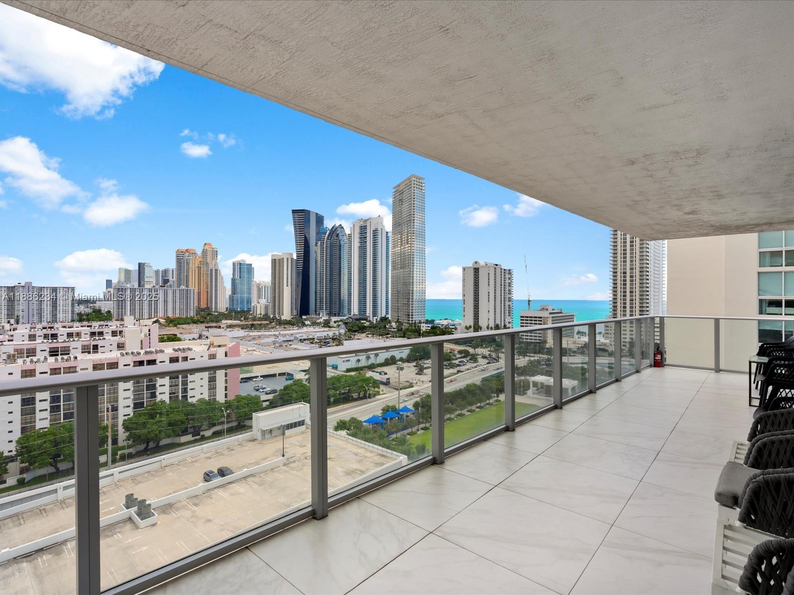 image Parque Towers Condo27