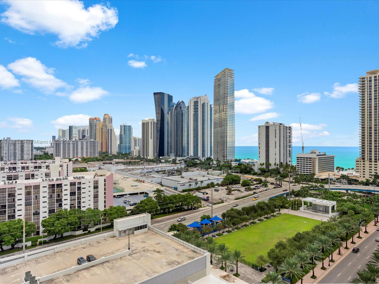 image Parque Towers Condo32