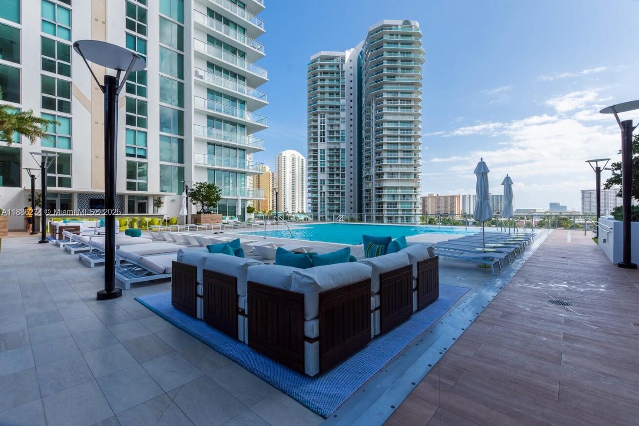 image Parque Towers Condo42