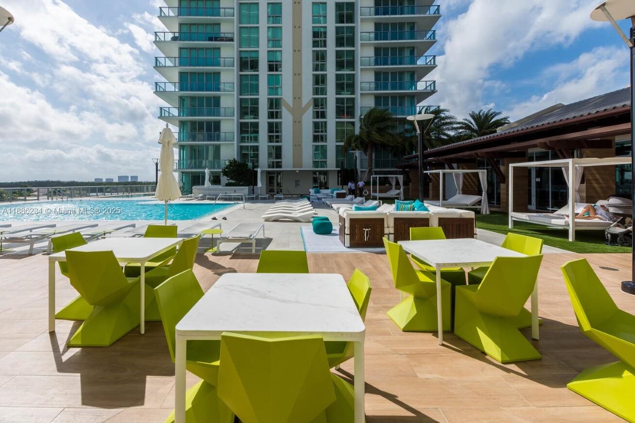 image Parque Towers Condo43
