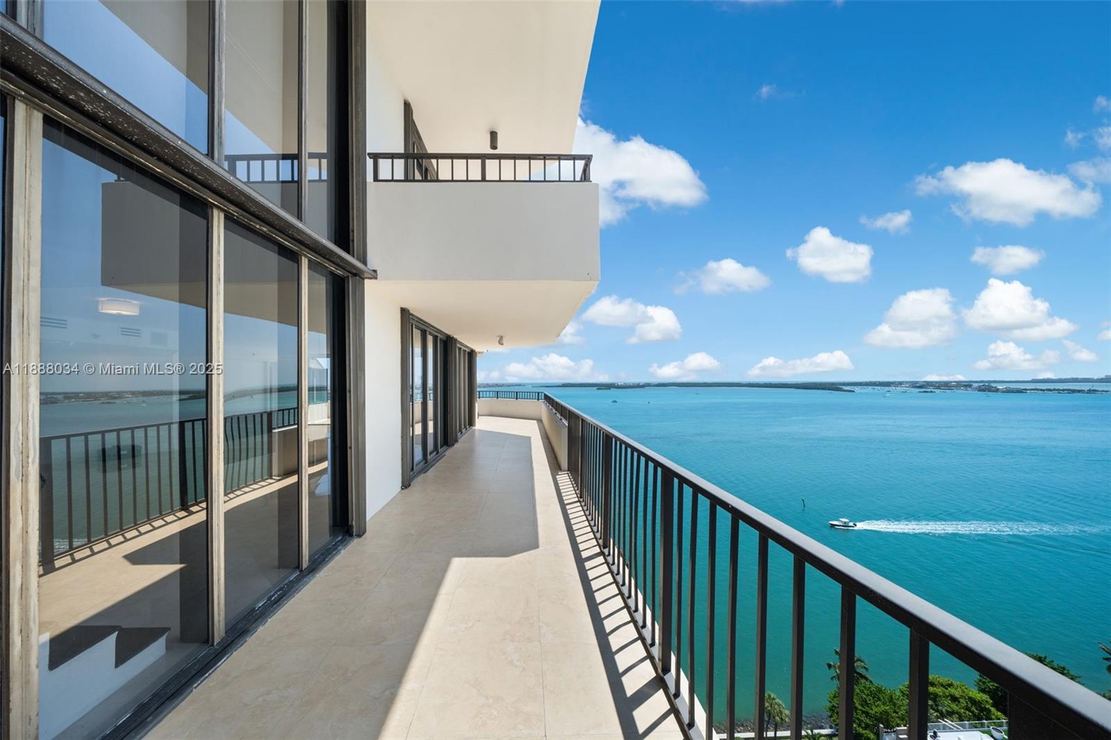 520 Brickell Key Dr #UPH-03 Miami, FL 33131 520 Brickell Key Dr #UPH-03 Miami, FL 33131