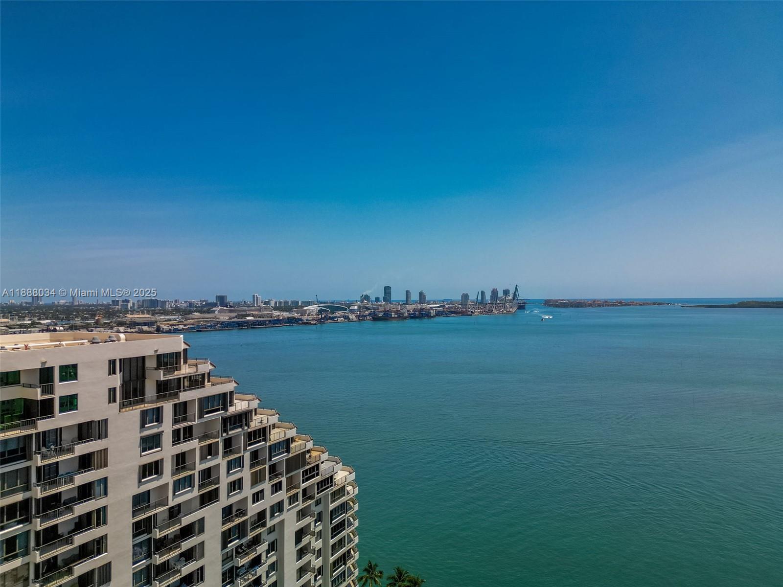 520 Brickell Key Dr #UPH-03 Miami, FL 33131 520 Brickell Key Dr #UPH-03 Miami, FL 33131