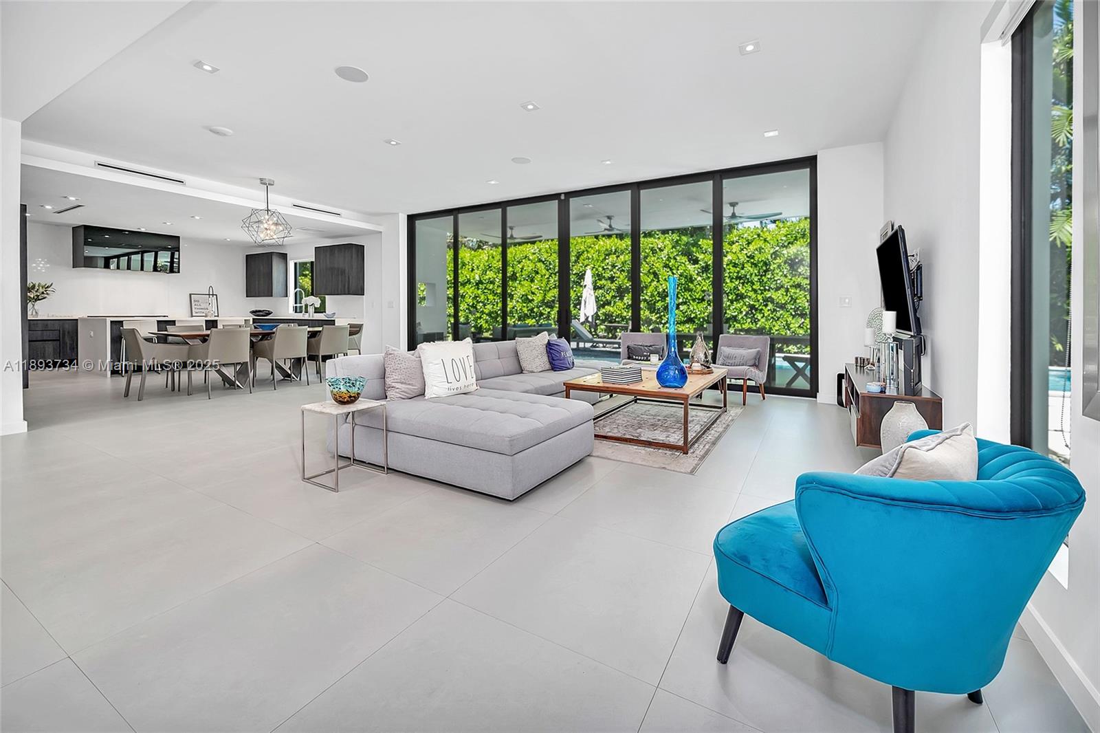 5921 SW 87th St South Miami, FL 33143