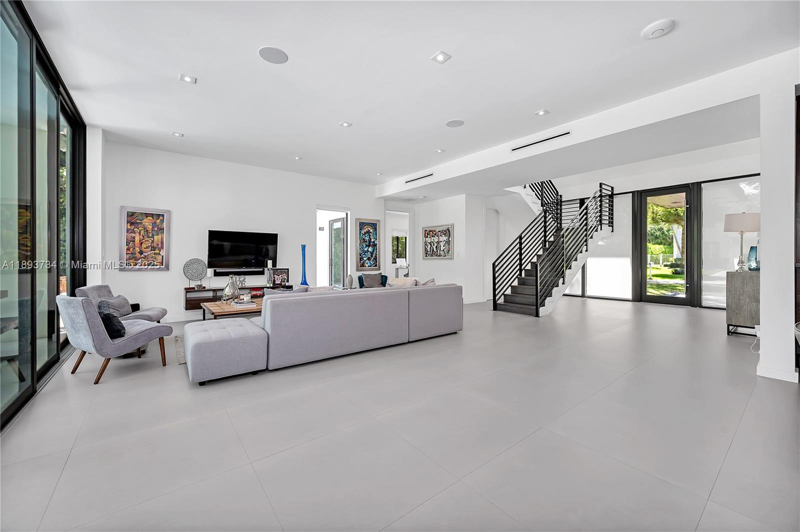 5921 SW 87th St South Miami, FL 33143