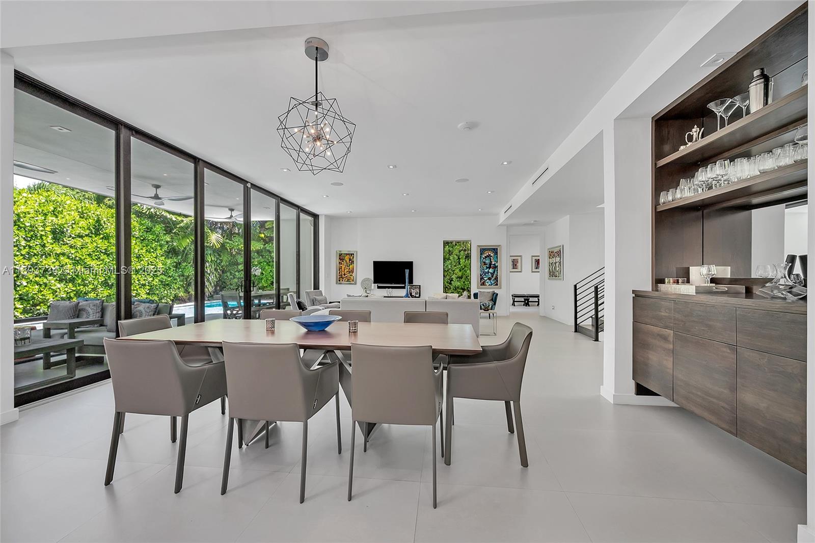 5921 SW 87th St South Miami, FL 33143