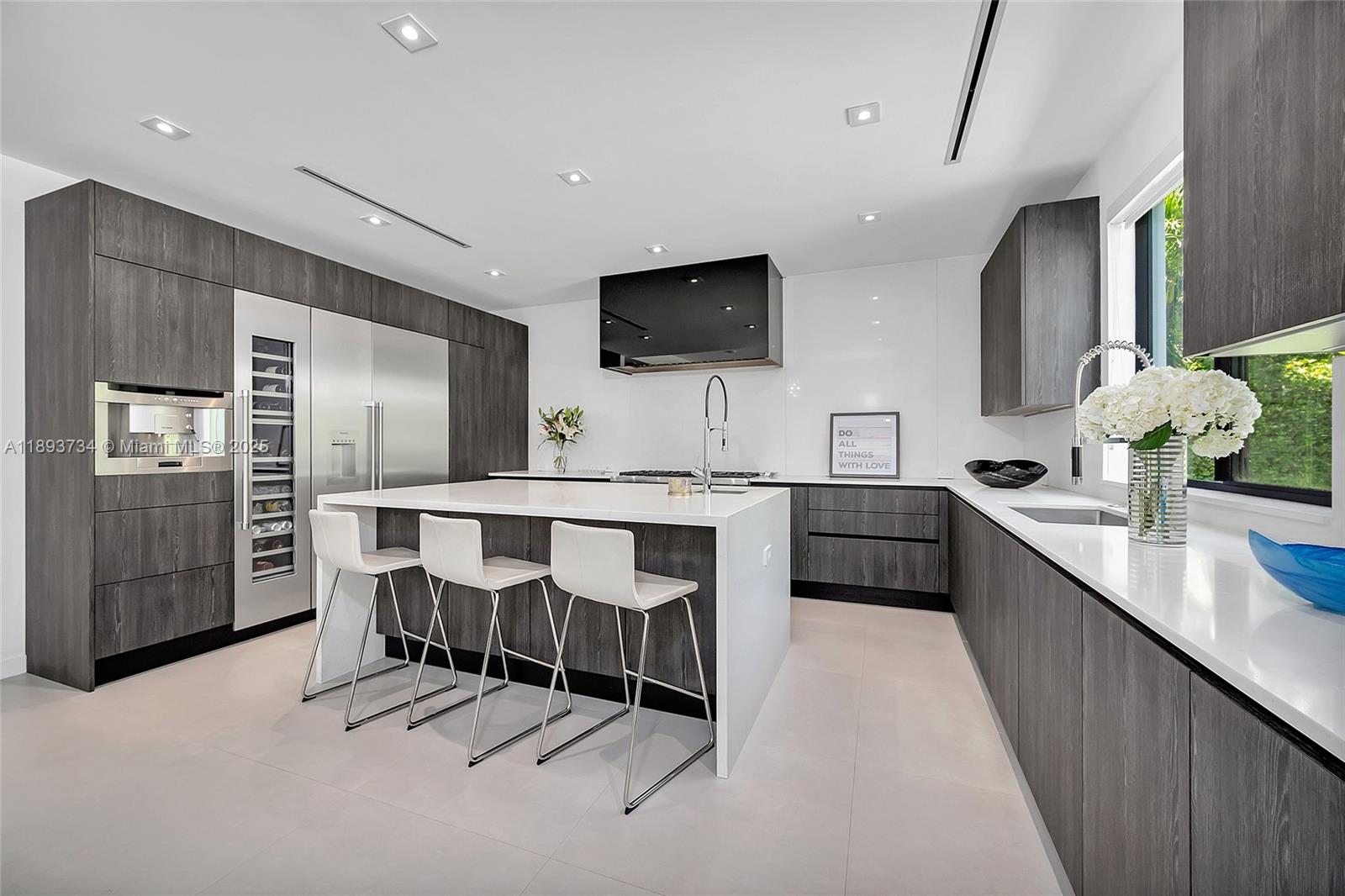 5921 SW 87th St South Miami, FL 33143