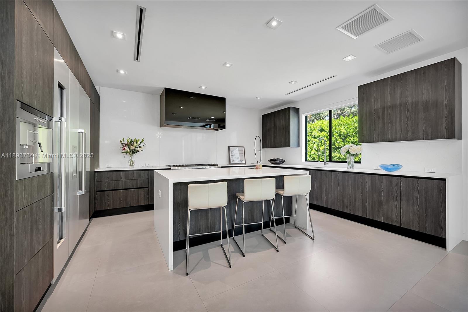 5921 SW 87th St South Miami, FL 33143