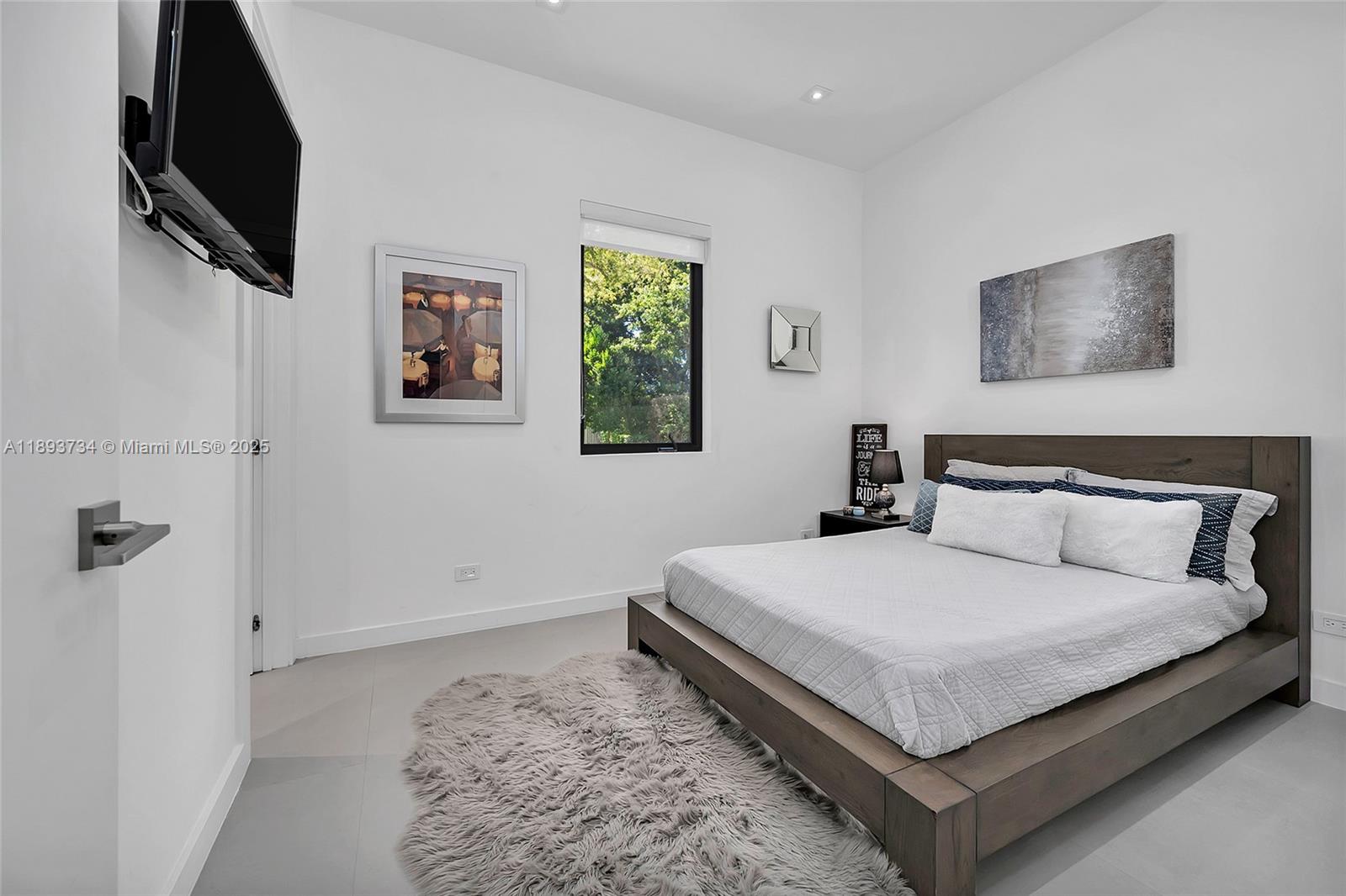 5921 SW 87th St South Miami, FL 33143