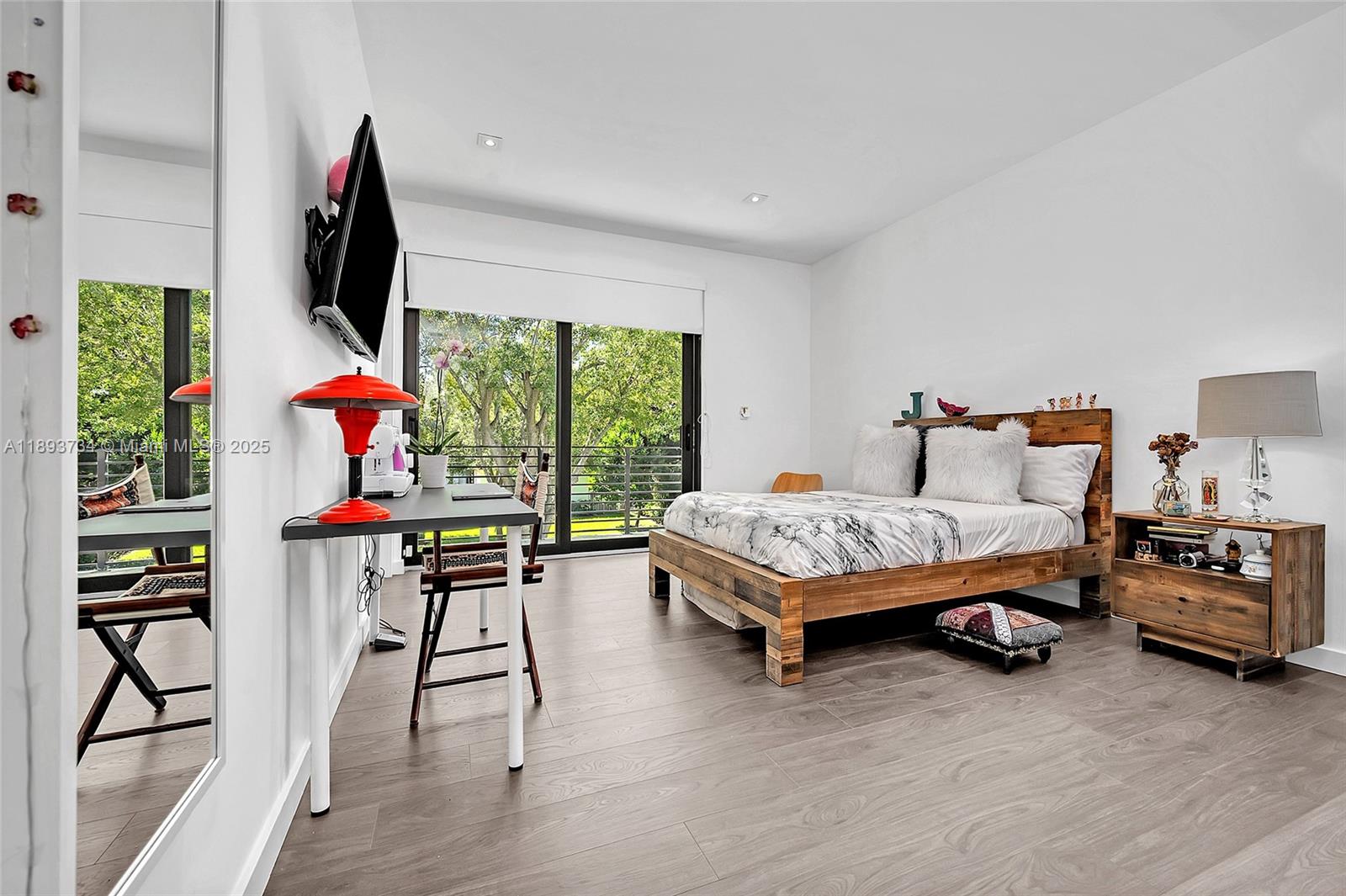 5921 SW 87th St South Miami, FL 33143