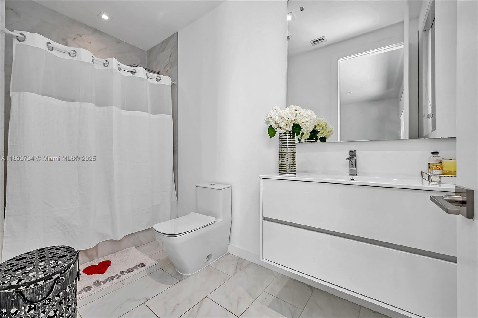 5921 SW 87th St South Miami, FL 33143