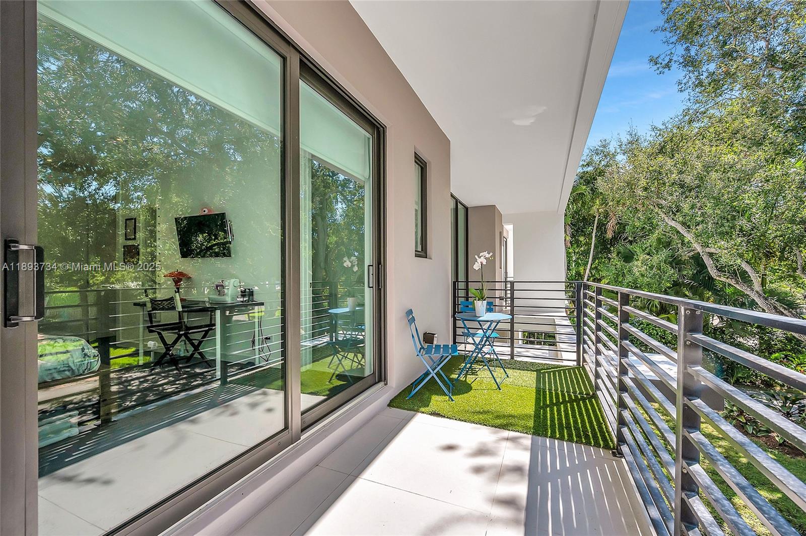 5921 SW 87th St South Miami, FL 33143