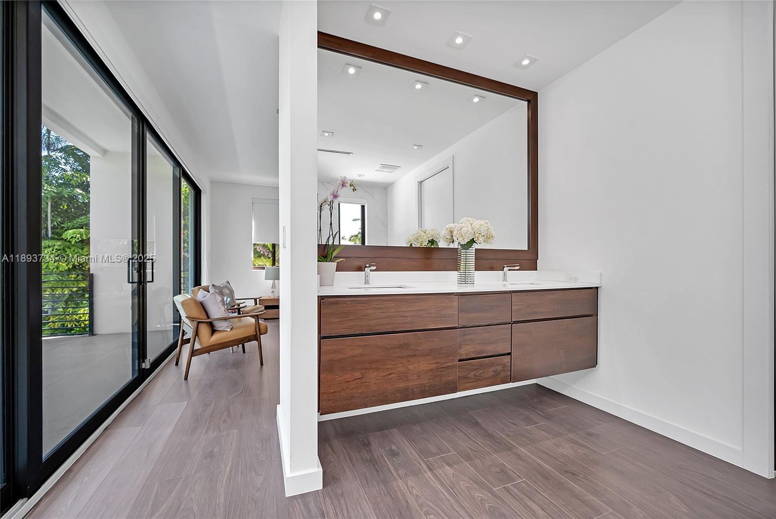 5921 SW 87th St South Miami, FL 33143