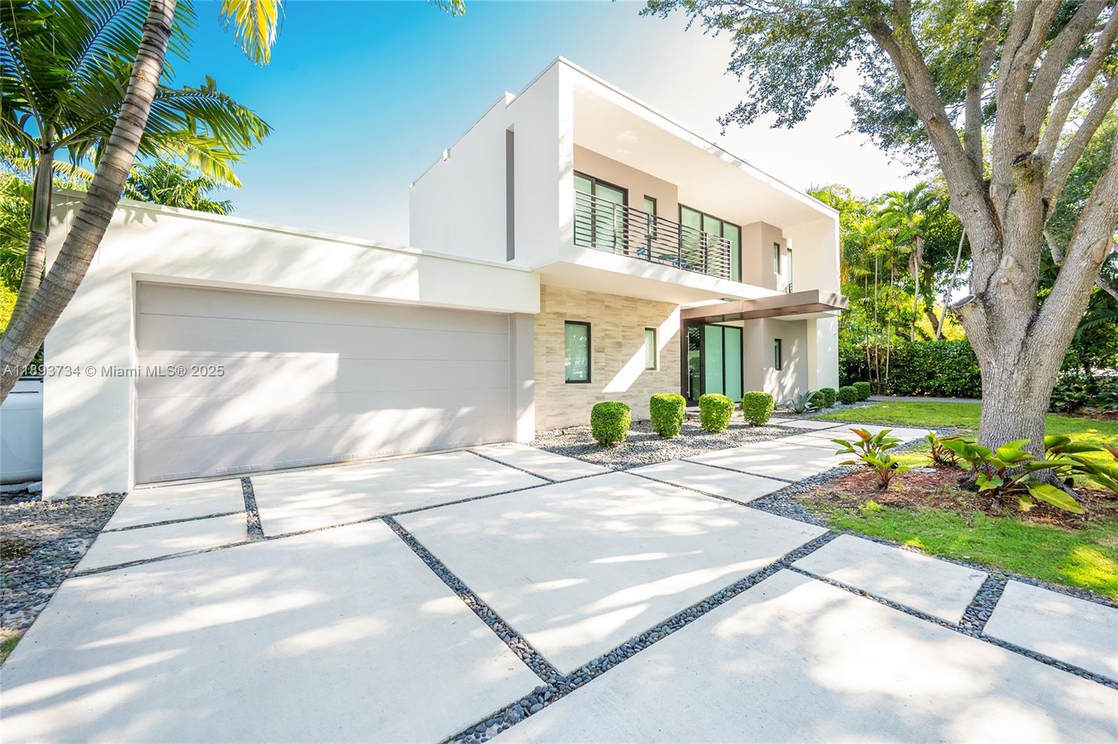 5921 SW 87th St South Miami, FL 33143