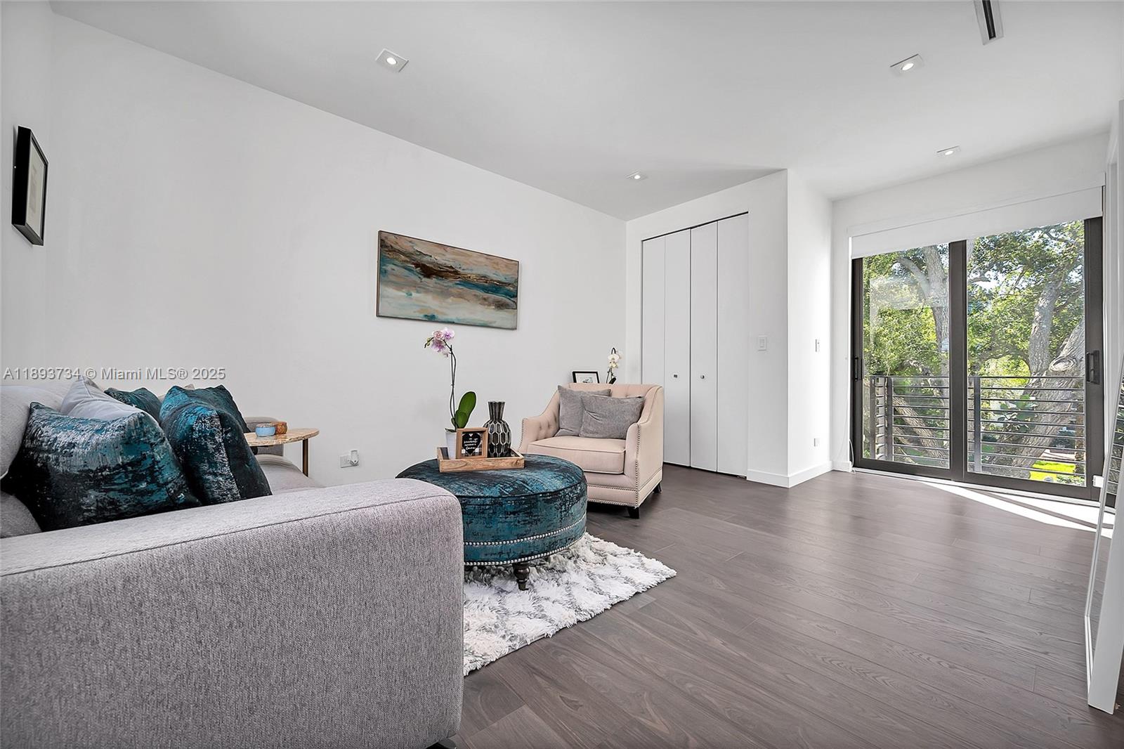 5921 SW 87th St South Miami, FL 33143