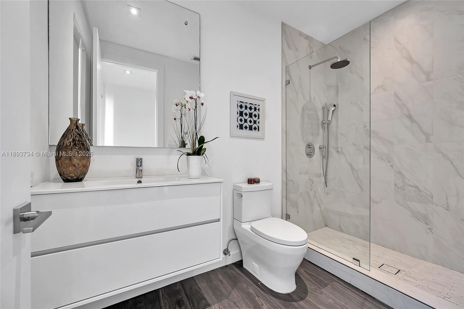 5921 SW 87th St South Miami, FL 33143