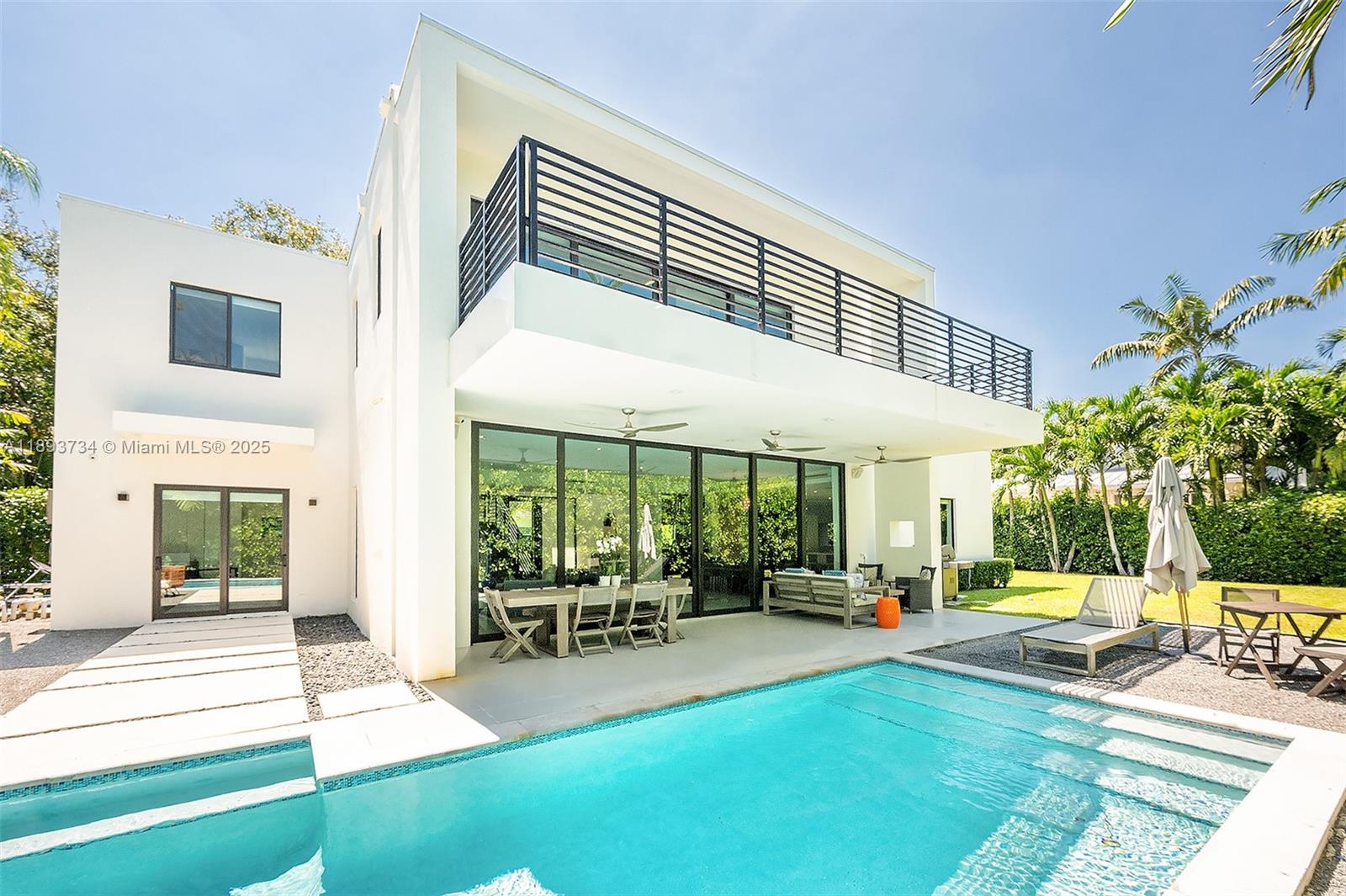 5921 SW 87th St South Miami, FL 33143