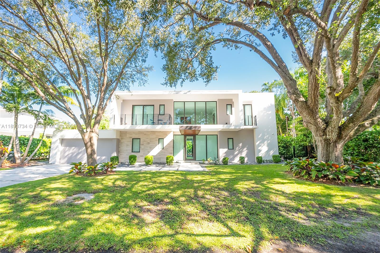 5921 SW 87th St South Miami, FL 33143