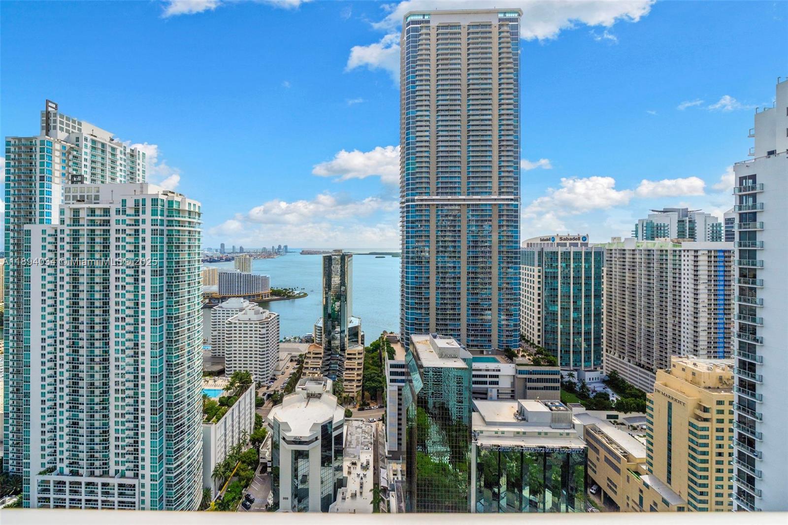 1010 Brickell Ave #3904
