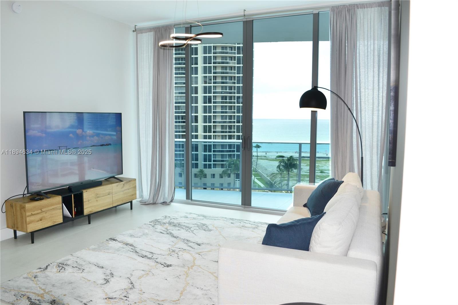 17550 Collins Ave #703