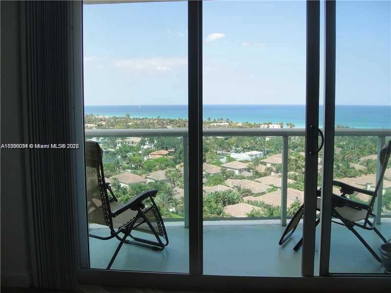 19380 Collins Ave #1624