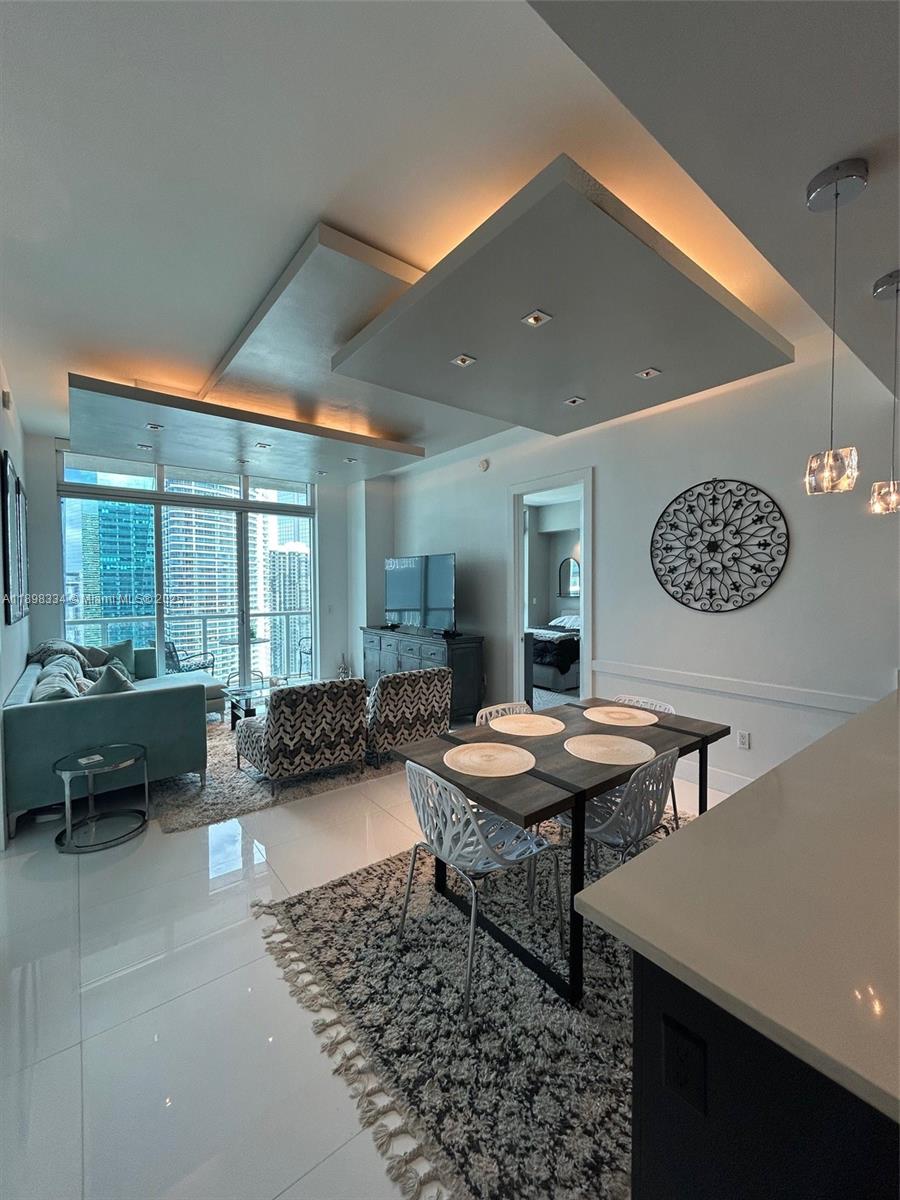 500 Brickell Ave #4105