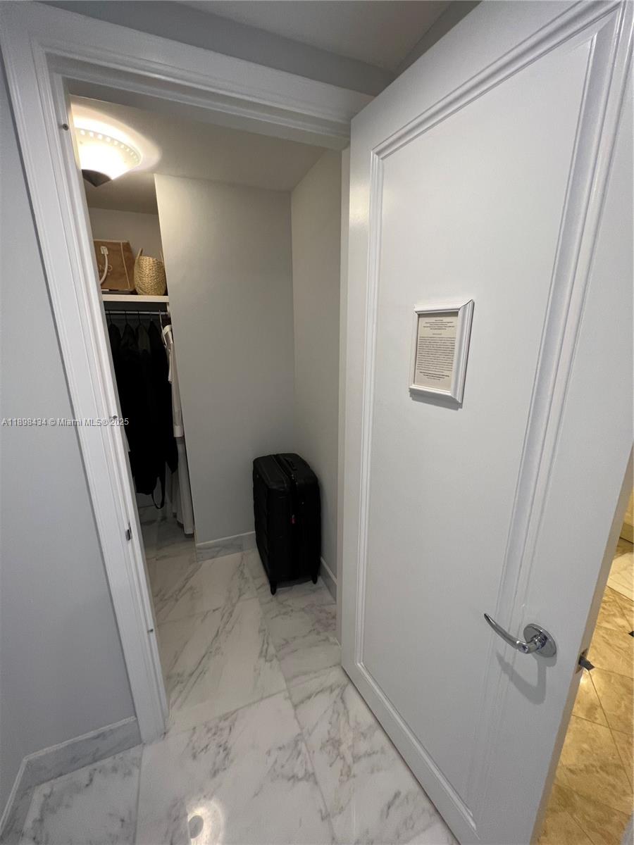 1435 Brickell Ave #3307 Miami, FL 33131