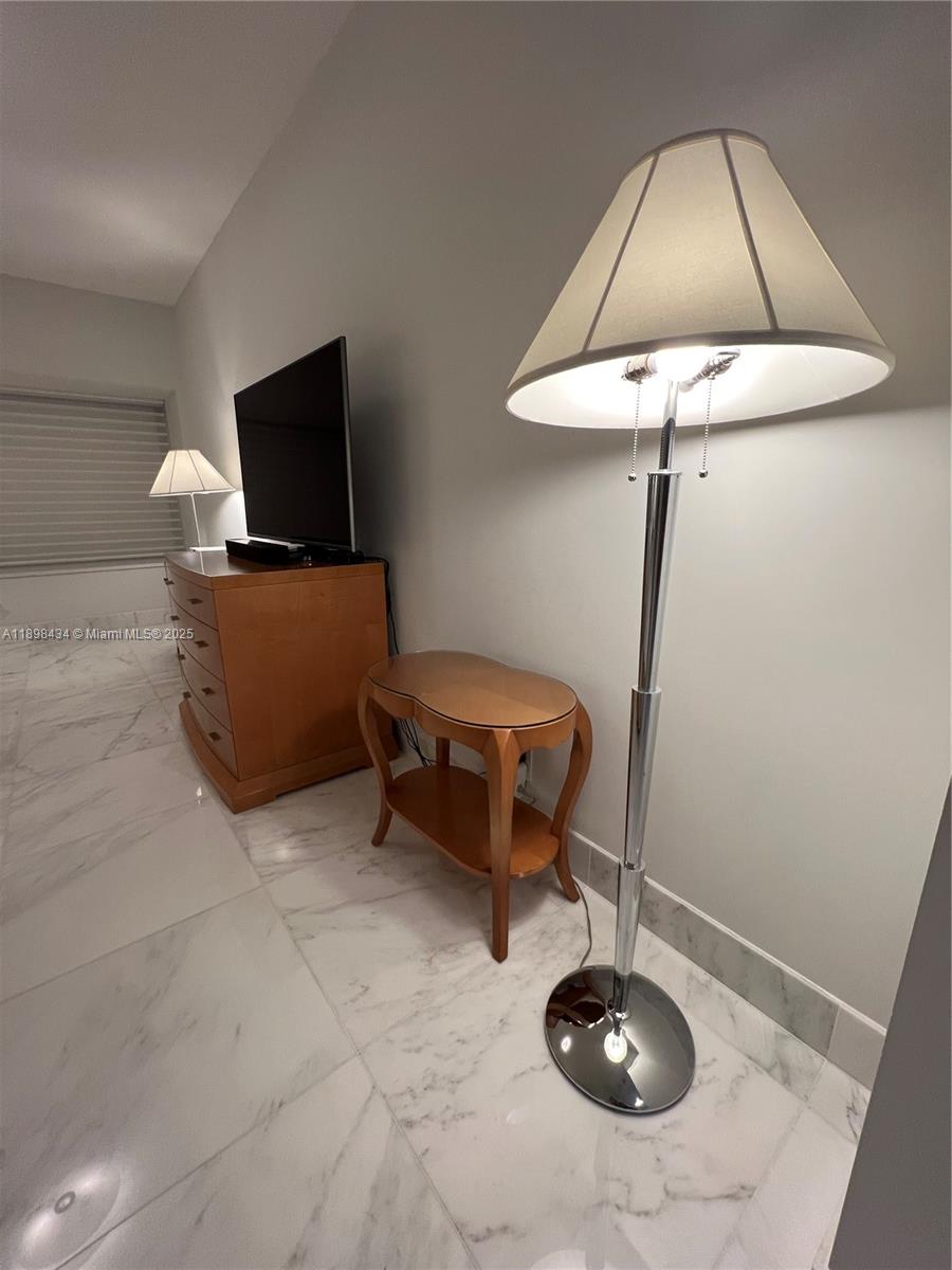 1435 Brickell Ave #3307 Miami, FL 33131