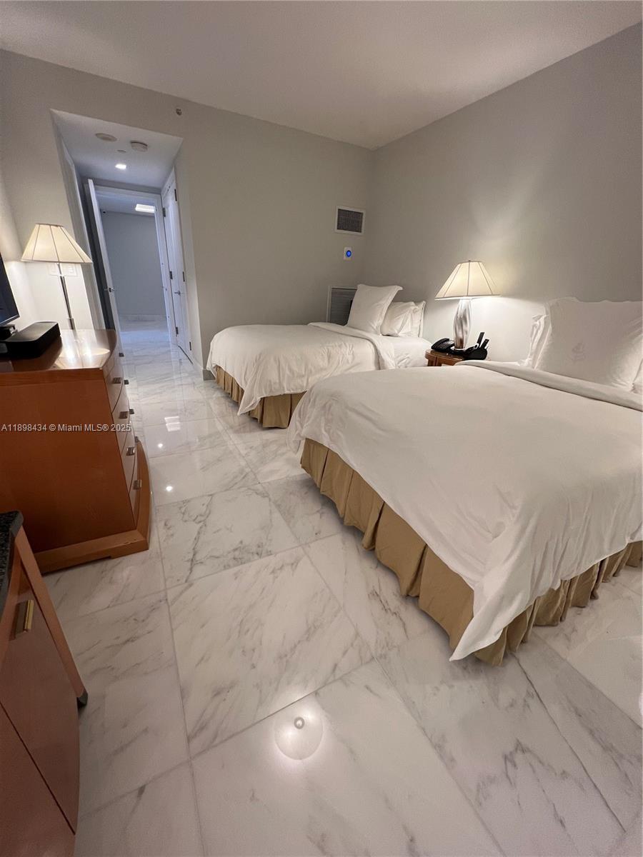 1435 Brickell Ave #3307 Miami, FL 33131