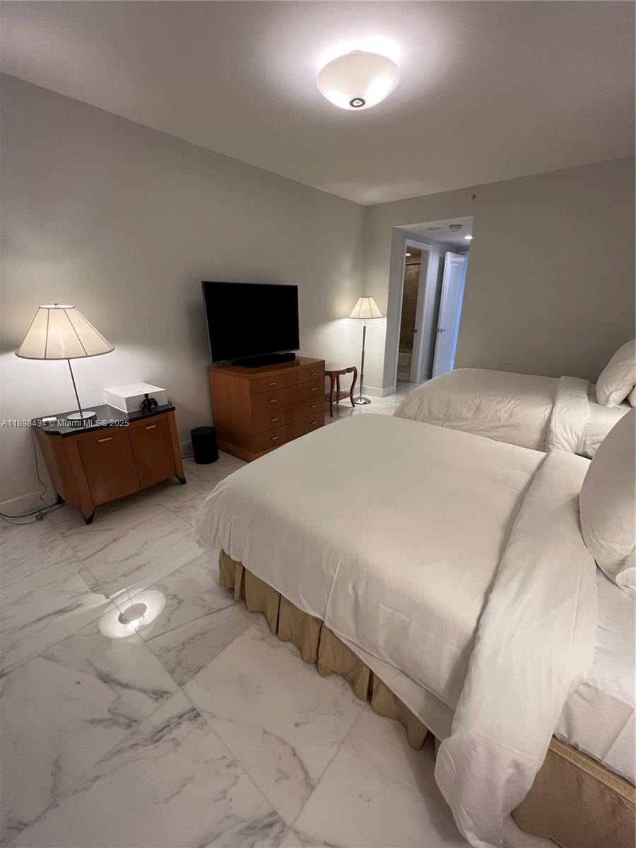 1435 Brickell Ave #3307 Miami, FL 33131