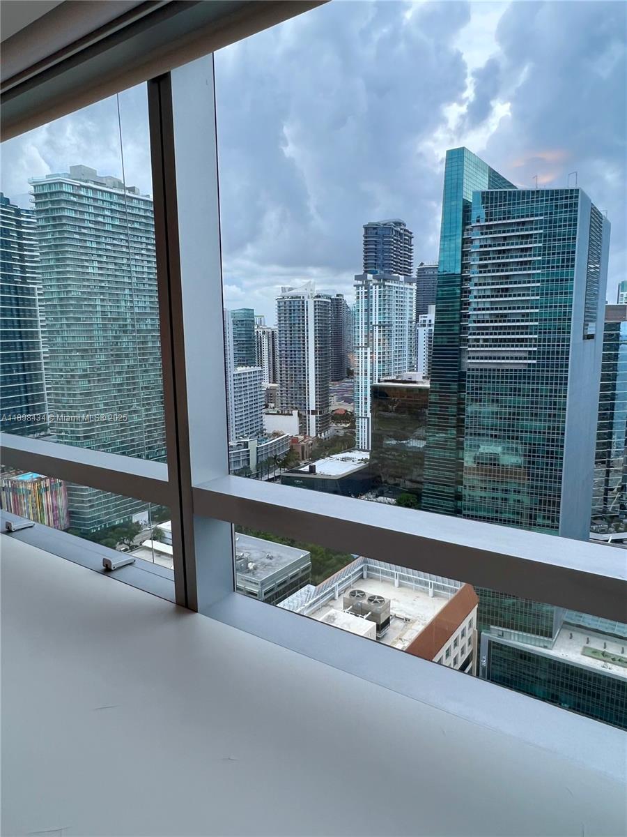 1435 Brickell Ave #3307 Miami, FL 33131