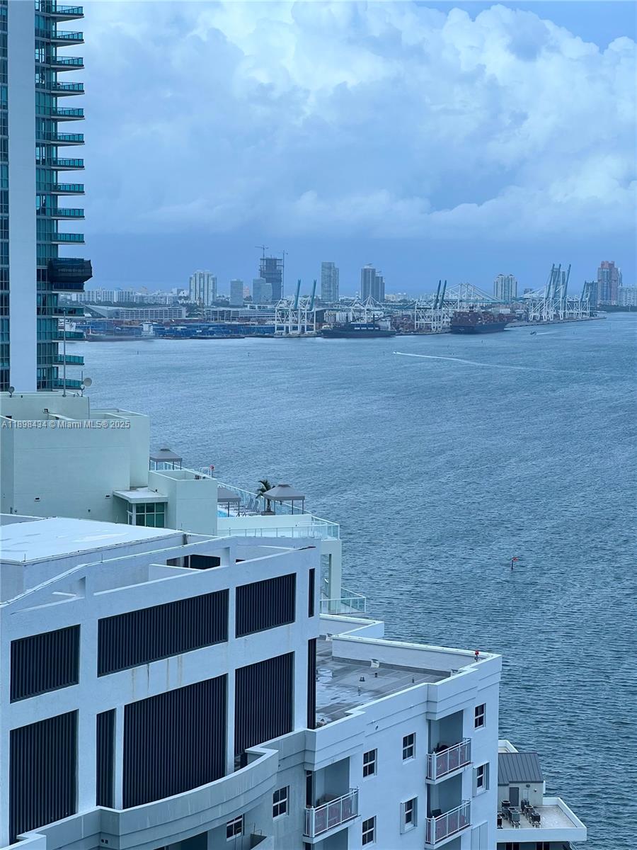 1435 Brickell Ave #3307 Miami, FL 33131
