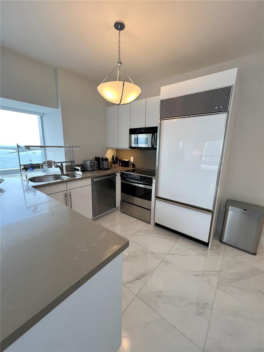 1435 Brickell Ave #3307 Miami, FL 33131