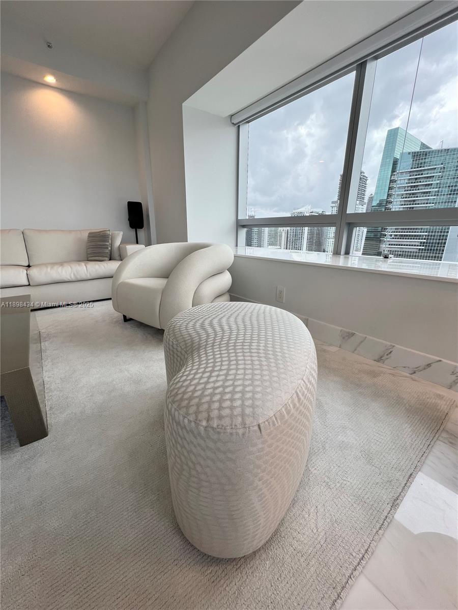 1435 Brickell Ave #3307 Miami, FL 33131