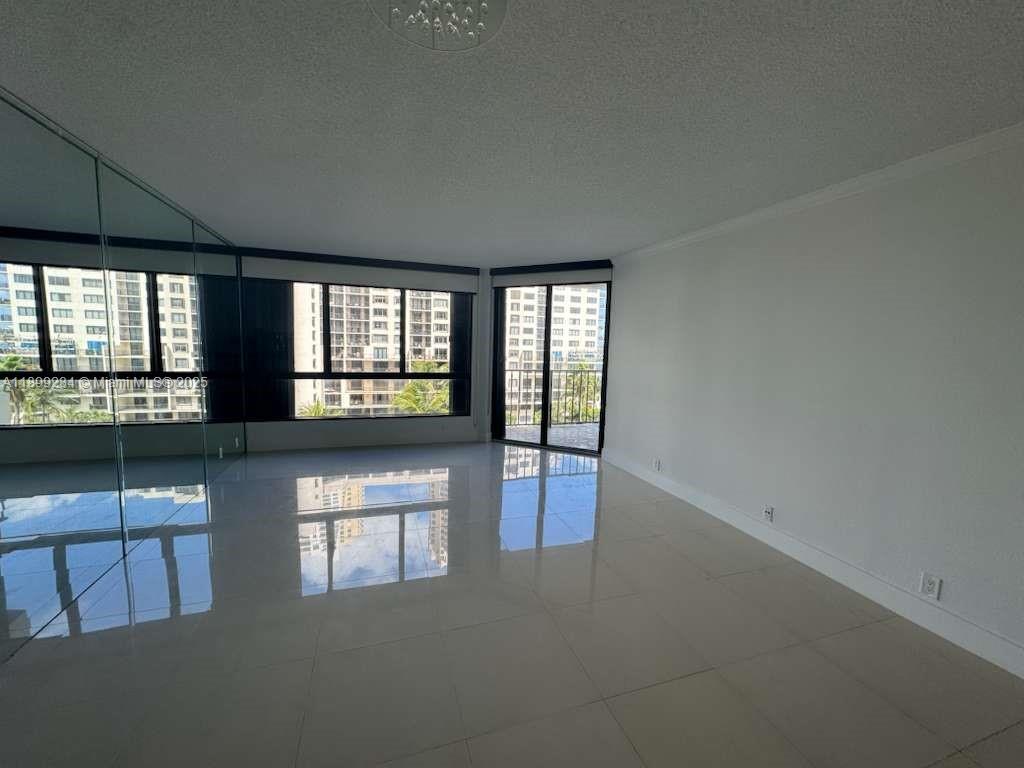 520 Brickell Key Dr #A802