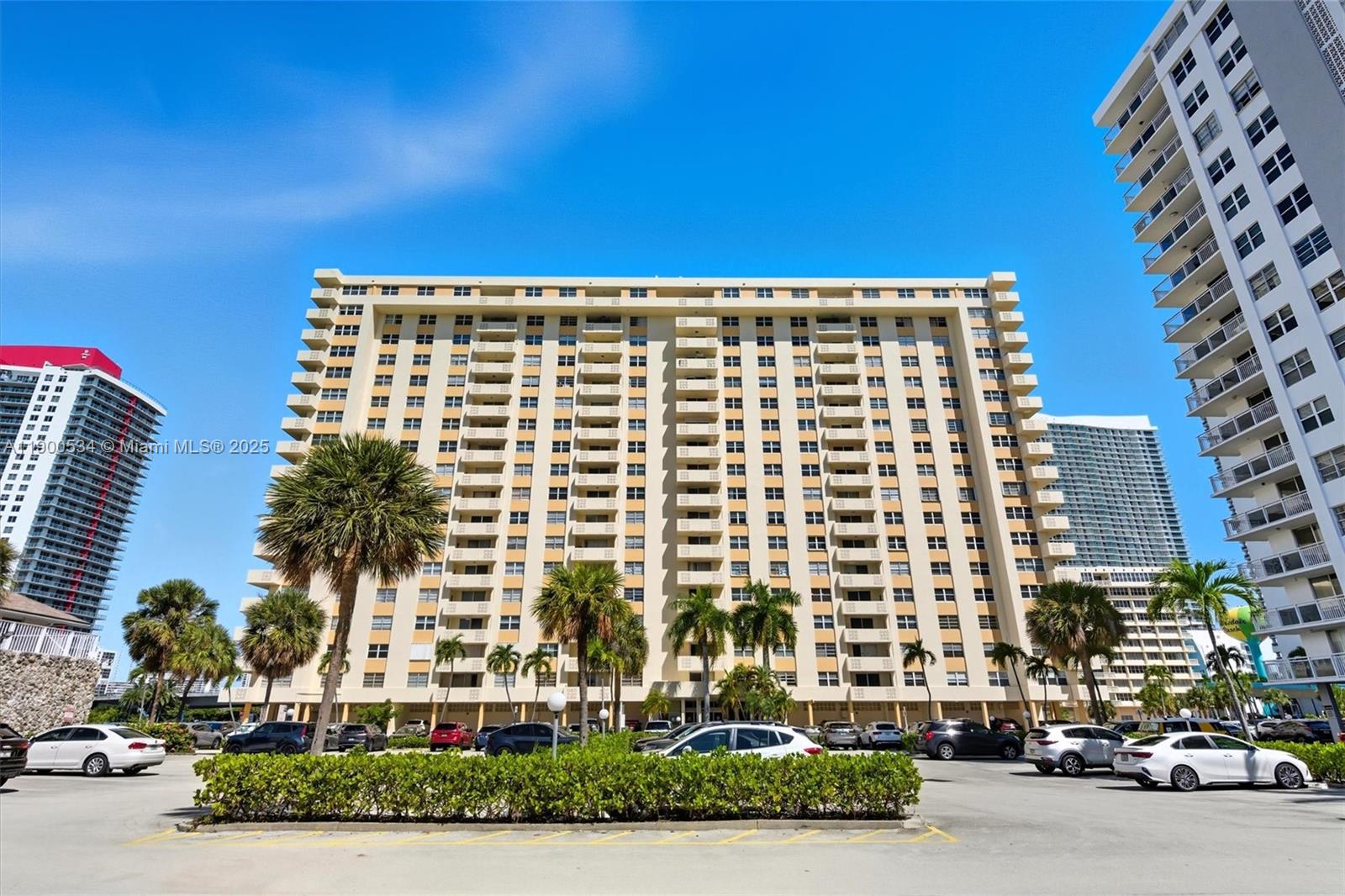 1833 S Ocean Dr #1809