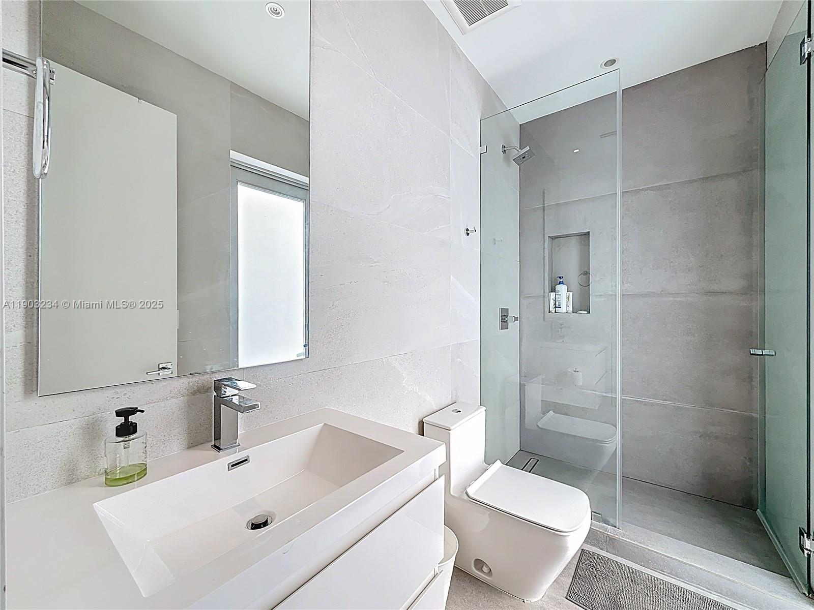 Undisclosed Address Key Biscayne, FL 33149