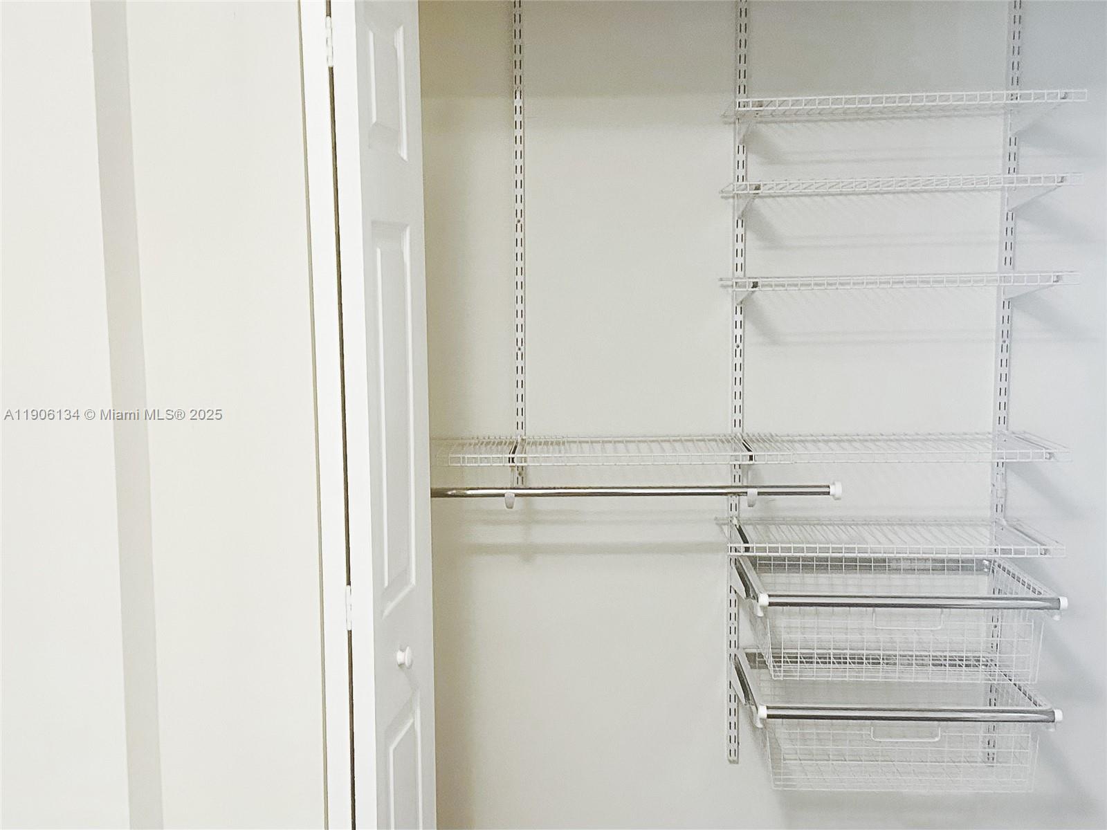 95 Edgewater Dr #107 Coral Gables, FL 33133